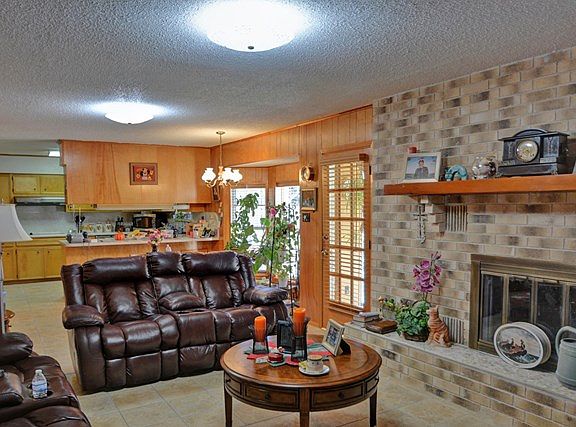 3rd image of 108 Spanish Oak Ln