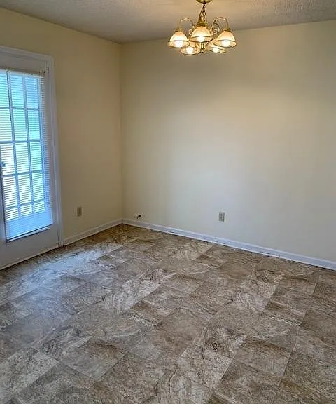 4184 Hamilton Cir — Photo 10