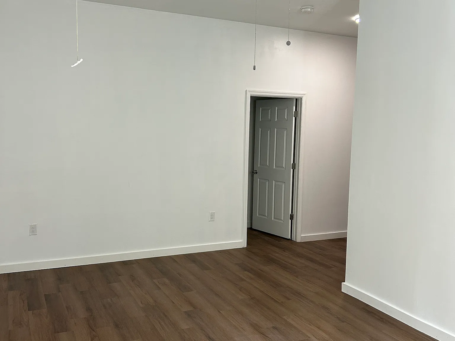 2 bed, 904 sqft, $1,420 — Photo 3