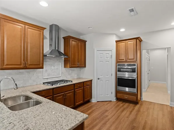 1243 Bourdeaux Way, Centerville, OH 45458