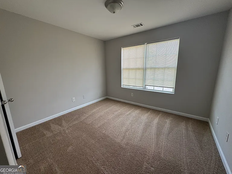 262 Village Dr — Photo 10
