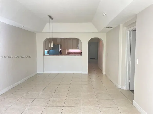 10770 NW 66th St APT 109, Doral, FL 33178