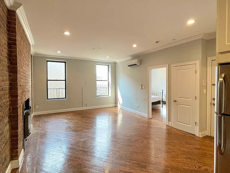 227 Lenox Ave #5 — Photo 2