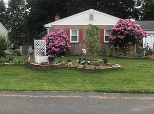 2208 Boxwood Ln, Mechanicsburg, PA 17055