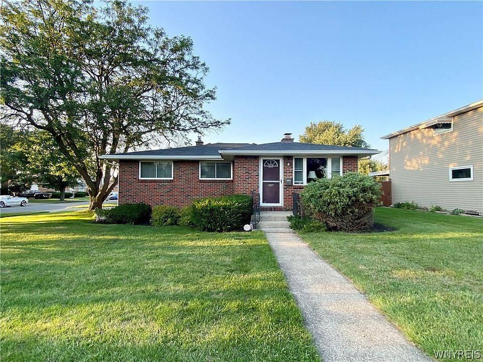 1st image of 134 N Creek Dr