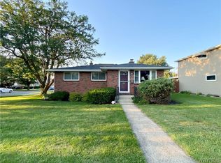 134 N Creek Dr, Cheektowaga, NY