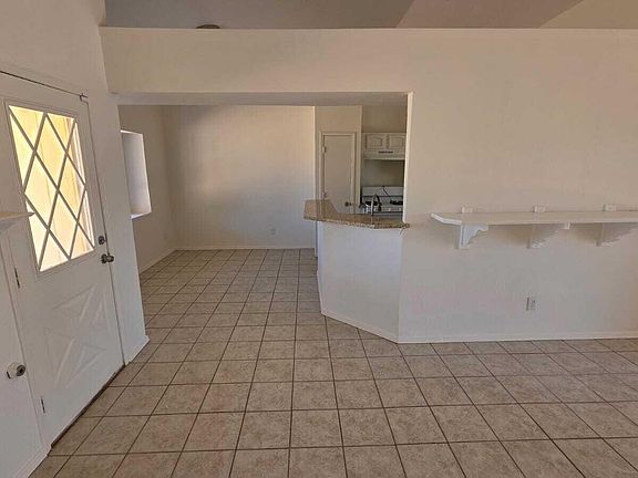 3rd image of 1529 Plaza Verde Dr