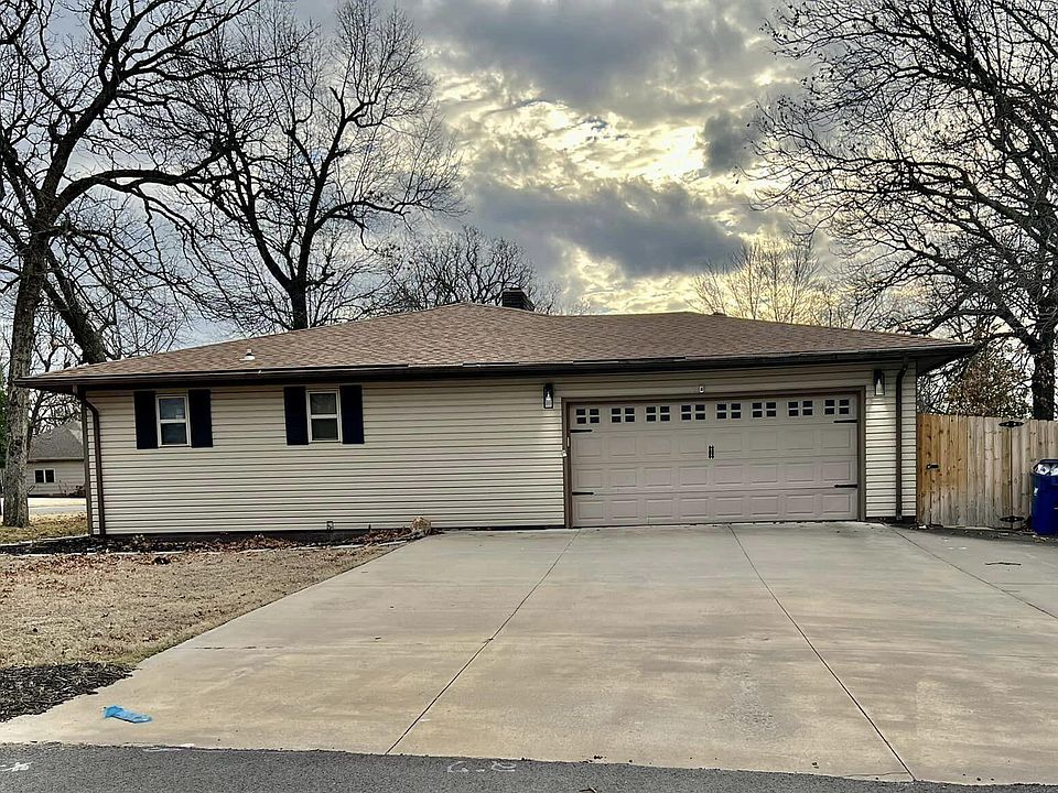 331 Briarbrook Drive, Carl Junction, MO 64834 Zillow
