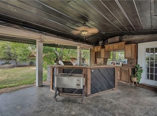 1652 McKnight Rd, Seguin, TX 78155