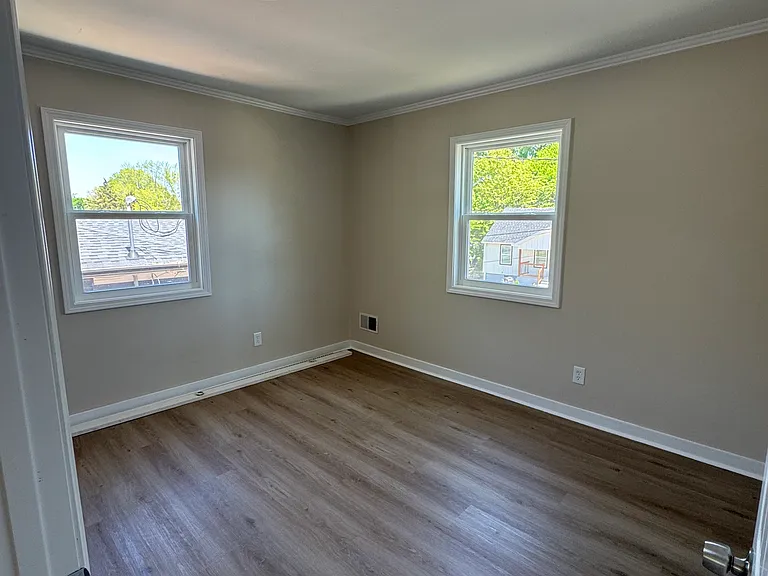 17 Springside Ave — Photo 8