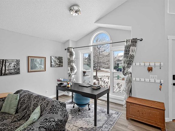 5th image of 38 E Canoe Cir SW