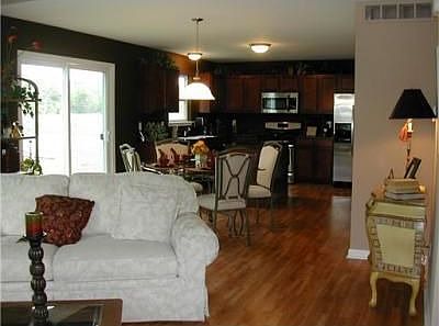 4th image of 4291 Knollcrest Dr