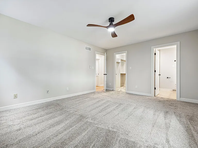 11108 W Forest Home Ave — Photo 17