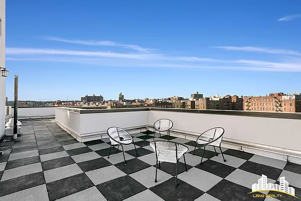 Rented by Lang Realty LLC | media 26