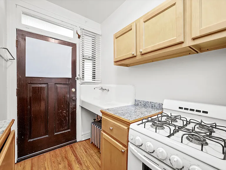 30 Lawton Rd #3 — Photo 9