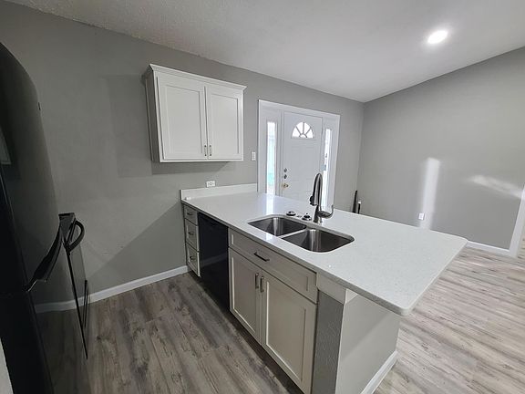 5th image of 708 Redbird Dr #708