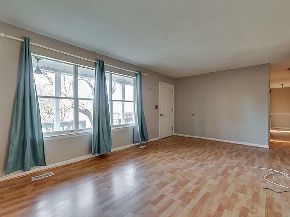 4th image of 7405 Irongate Dr