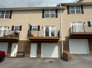 704 Grays Pointe Ct #39, Johnson City, TN 37615