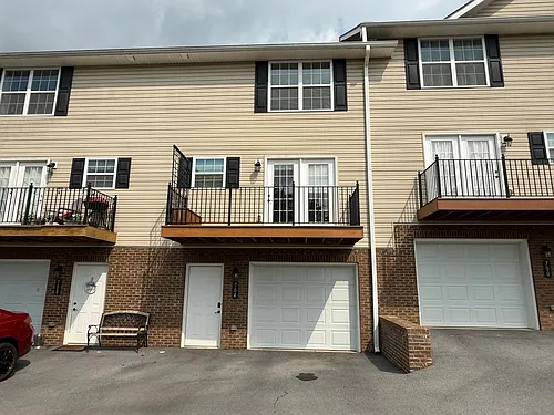 704 Grays Pointe Ct #39 Photo 1