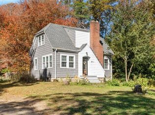 887 Main St, Hope Valley, RI 02832