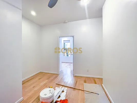 Rented by City Connections Realty | media 4