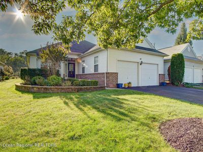 44 Narrowbrook Court, Manalapan, NJ, 07726