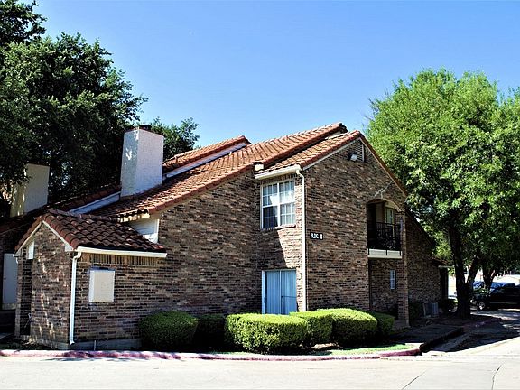 Sevilla Apartments exterior building