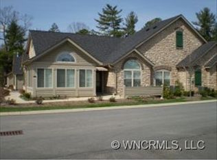 348 Summerfield Pl, Flat Rock, NC 28731