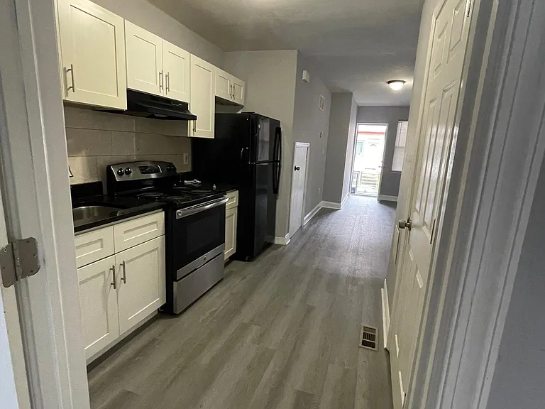5633 Malcolm St #1 — Photo 4