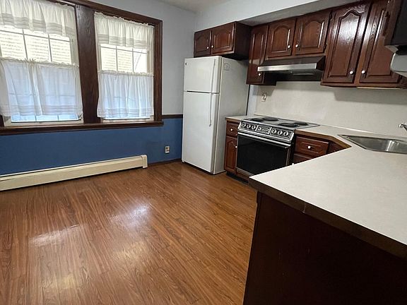 4th image of 3358 Englewood St