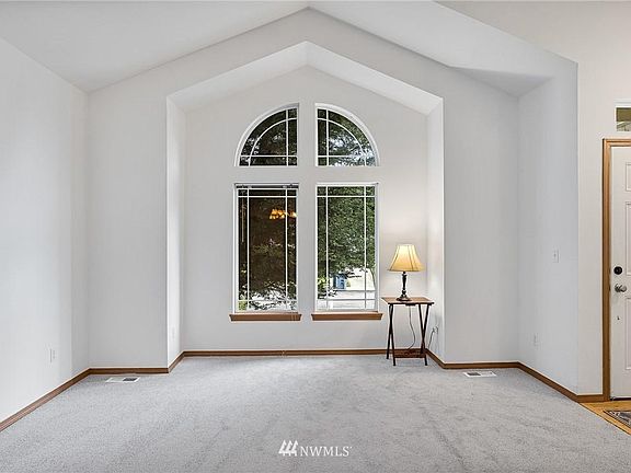 4th image of 15414 67th Avenue Ct E