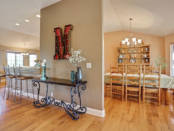 5th image of 23953 N Shaylynn Ct