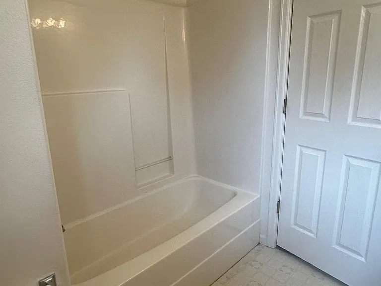 3345 Saratoga St #B — Photo 21