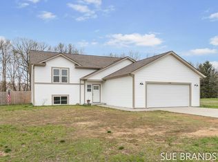3242 Signal Point Dr, Allegan, MI 49010