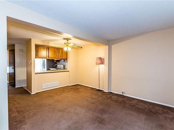 Dining room.