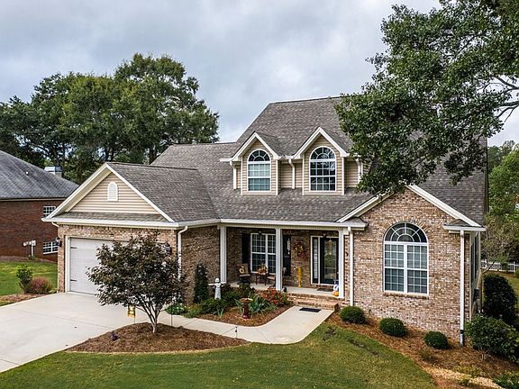2nd image of 425 Old Mill Dr
