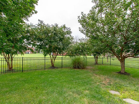4th image of 5227 Reagan Dr