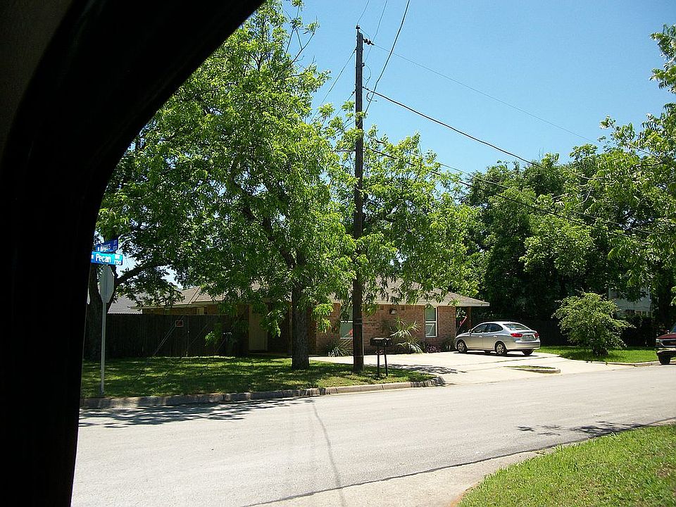 Front corner view