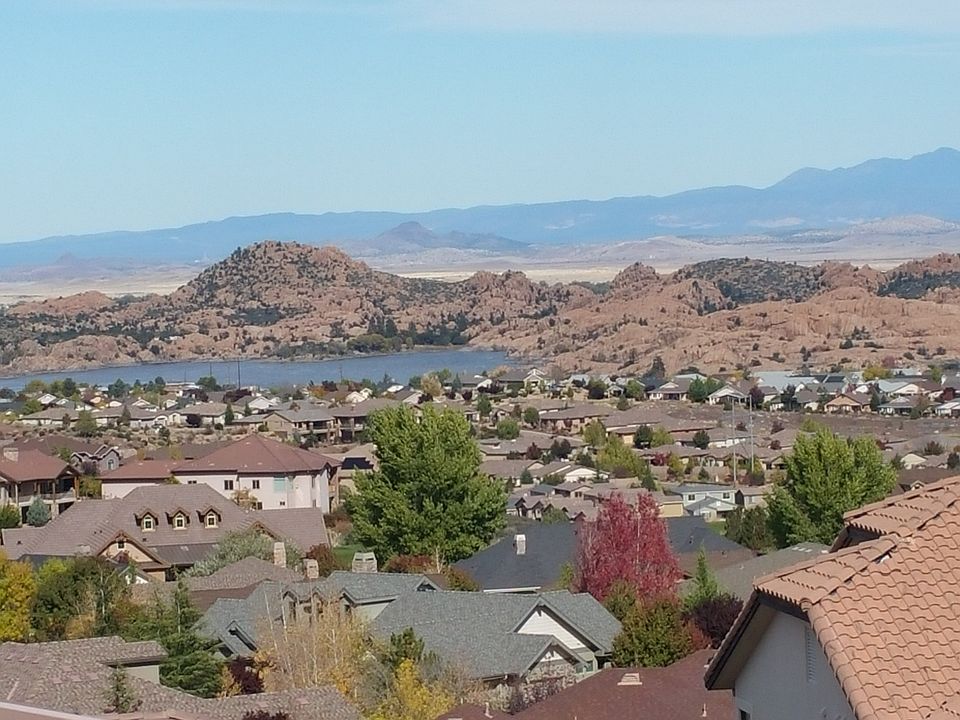 Willow Lake View