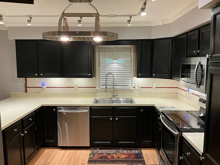 10400 Buena Vista Ave — Photo 5