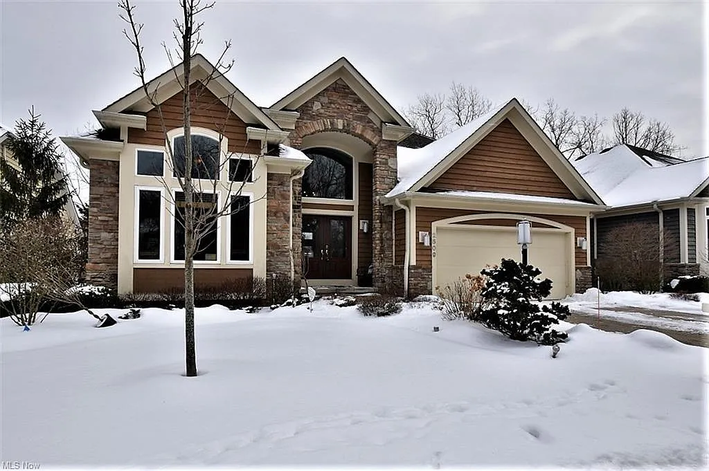 2509 Fairwood Ct photo 1