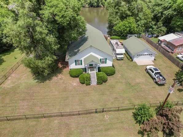 876 Boat Landing Rd, Gordon, AL 36343