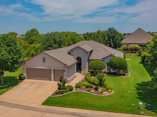 11708 Oak Brook Ct, Denton, TX 76207