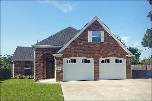 1st image of 645 Hardy Cir