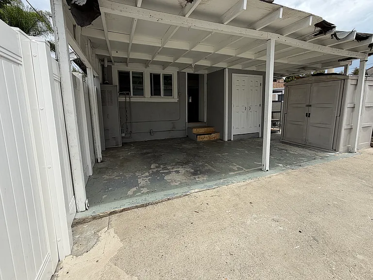 718 Raleigh St — Photo 12