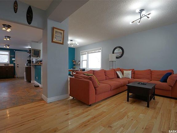 3rd image of 2071 Wallace St
