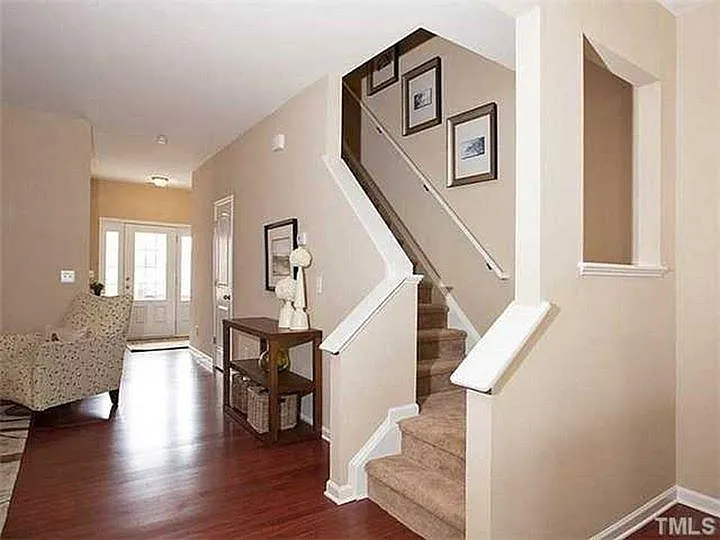 1410 Stone Manor Dr — Photo 5