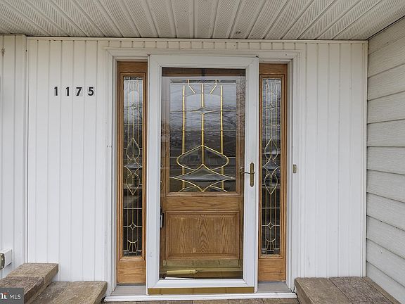4th image of 1175 Old Harrisburg Rd