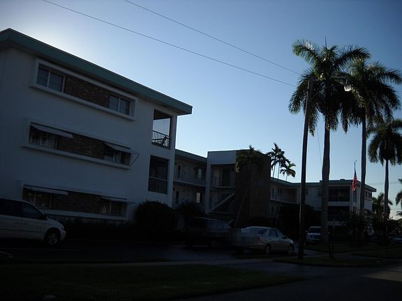 3rd image of 515 S Crescent Dr APT 103