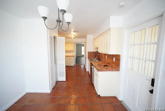7926 Broadway #102 — Photo 3